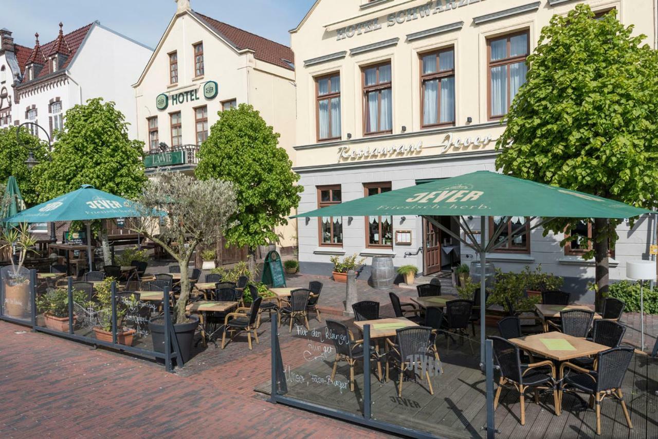 Hotel Schwarzer Adler Jever Exteriör bild